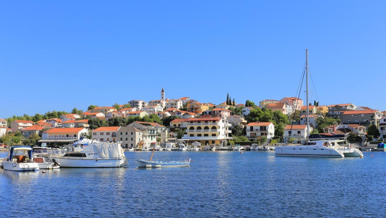 Apartments With A Parking Space Seget Vranjica, Trogir - 8507 외부 사진